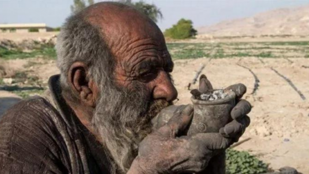 HASTA OLURUM KORKUSUYLA 70 YILDIR BANYO YAPMAYAN ADAM, DUŞ ALINCA HAYATINI KAYBETTİ