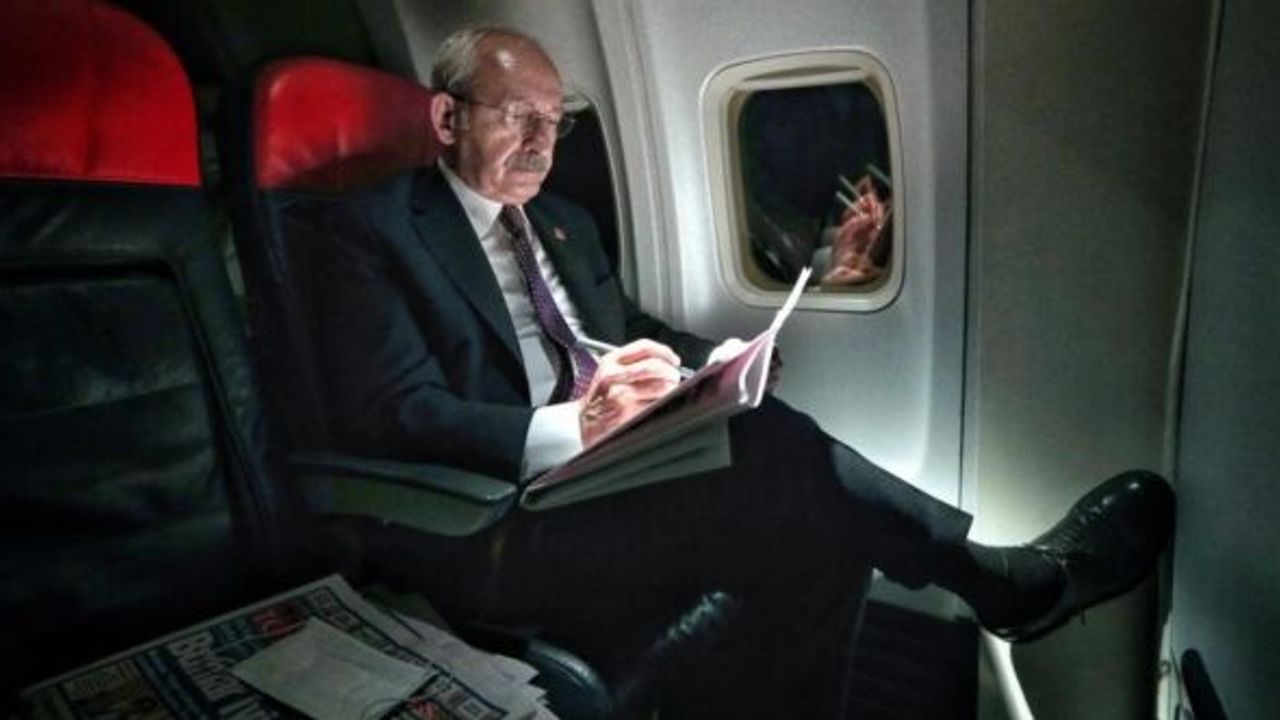 İYİ PARTİ'DEN CHP'YE HAMBURGER GÖNDERMESİ