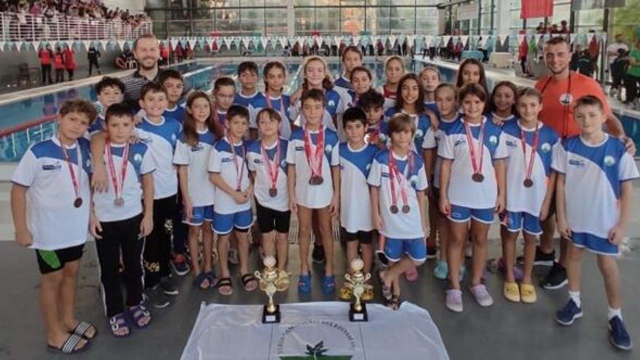 OSMANGAZİLİ GENÇ YILDIZLAR MADALYAYA DOYMUYOR