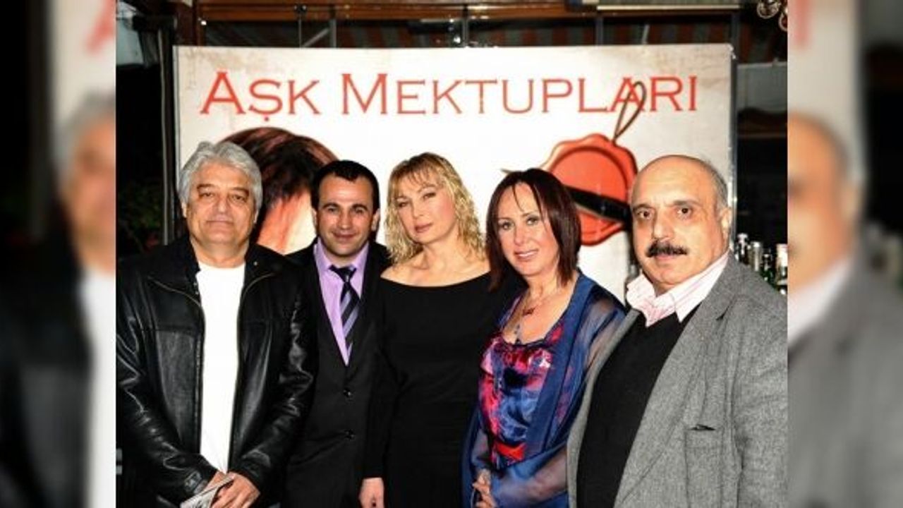 SANATÇI VE SÖZ YAZARI HÜLYA ŞENKÜL VEFAT ETTİ
