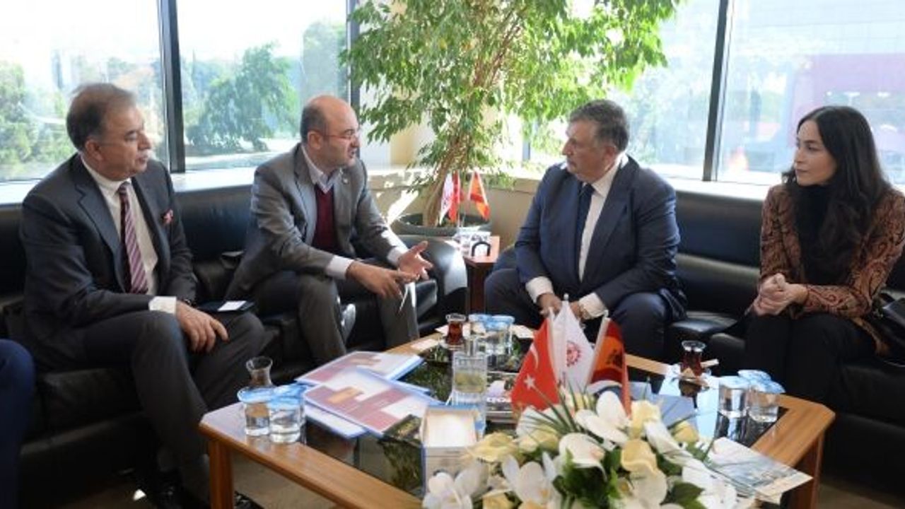TÜRK İSPANYOL SANAYİ VE TİCARET ODASI TEMSİLCİSİ BALBİN BTSO'YU ZİYARET ETTİ