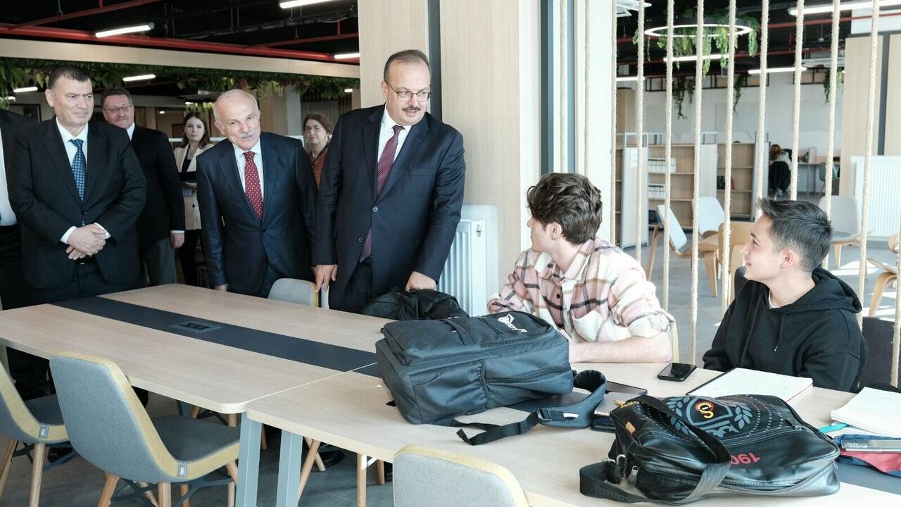 VALİ CANBOLAT'TAN BURSA'NIN YENİ ÜNİVERSİTESİNE ZİYARET