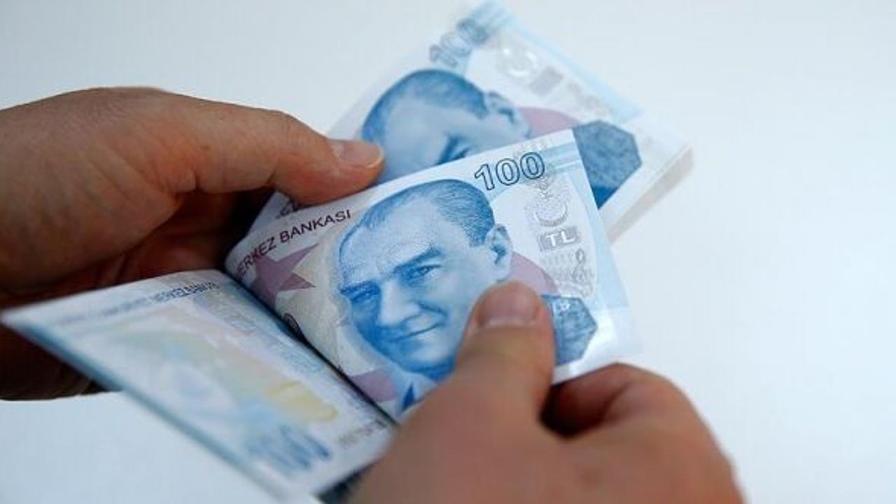 EMEKLİ ZAM BEKLİYOR... En düşük maaş ne kadar olacak ?