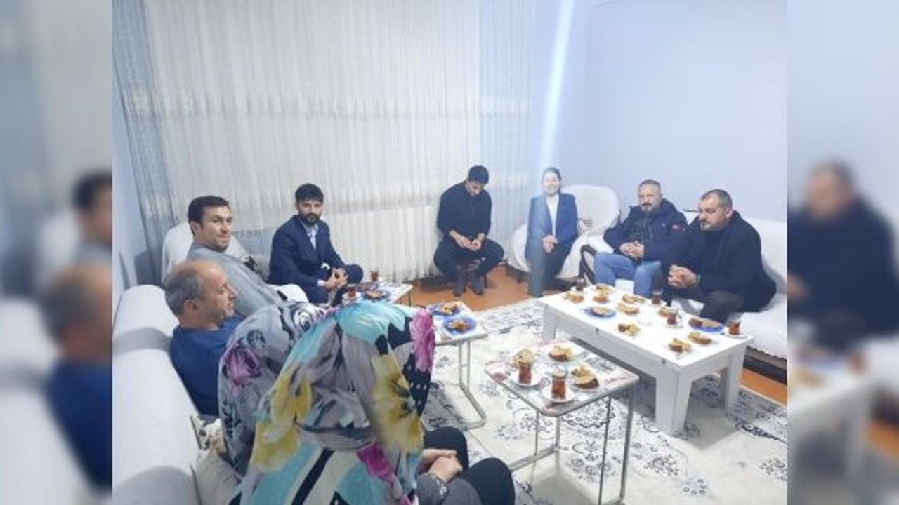 MHP "KOMŞUM NASILSIN" DİYE SORDU EV ZİYARETLERİNİ SIKLAŞTIRDI