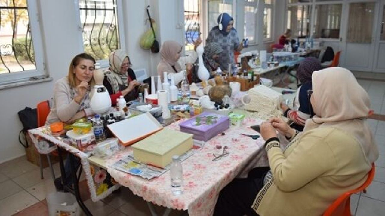 YILDIRIM'DA ATIK MALZEMELER SANAT ESERİNE DÖNÜŞÜYOR