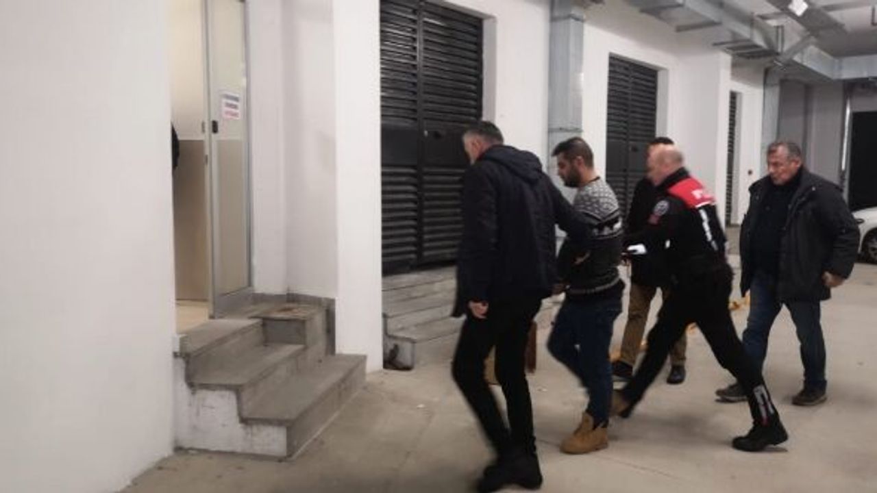 ANNESİ, KARDEŞLERİ VE YENGESİNİ ÖLDÜREN POLİS TUTUKLANDI