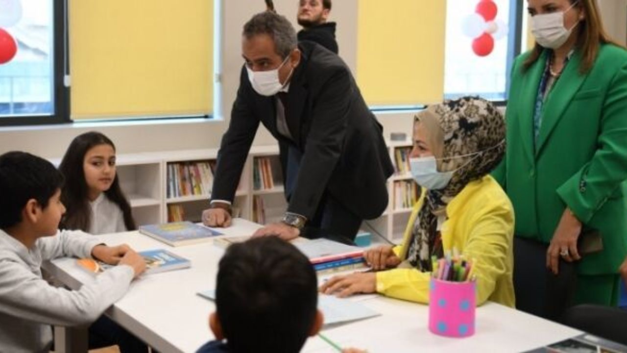 BAKAN ÖZER DUYURDU: HASTANE SINIFI KURULACAK