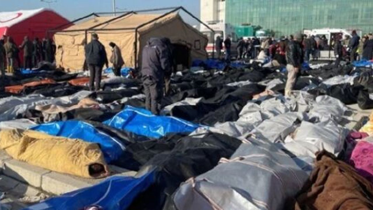 AFAD: "24 saatte kimliği belli olmayan cenaze gömülecek"
