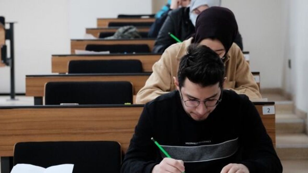 BURSA'DA DEPREMZEDELER ÜCRETSİZ ÜNİVERSİTE HAZIRLIK KURSU