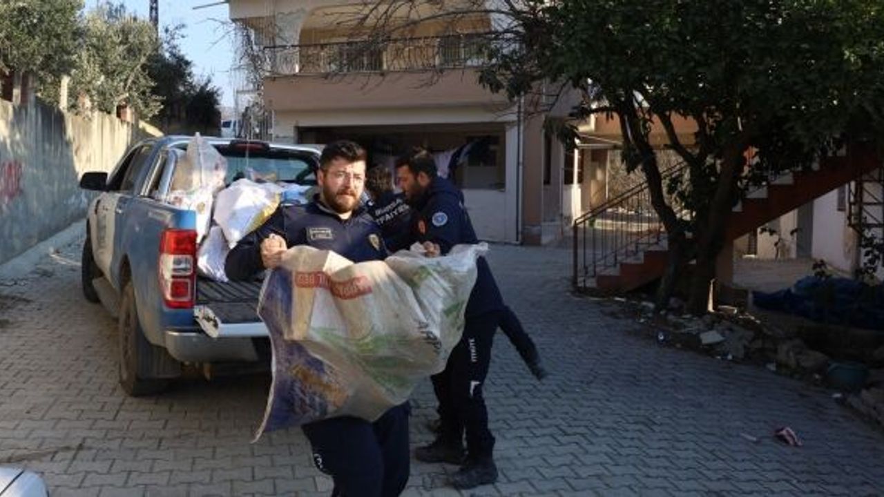 BÜYÜKŞEHİR HATAY'DA GECE GÜNDÜZ DEPREMZEDELERİN YANINDA