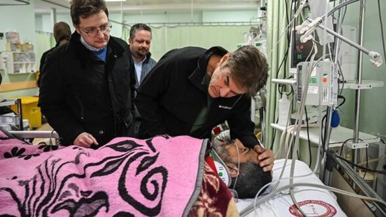 ENKAZDAN 296. SAATTEN ÇIKARILAN BABA DR.ÖZ'E YAŞADIKLARINI ANLATTI