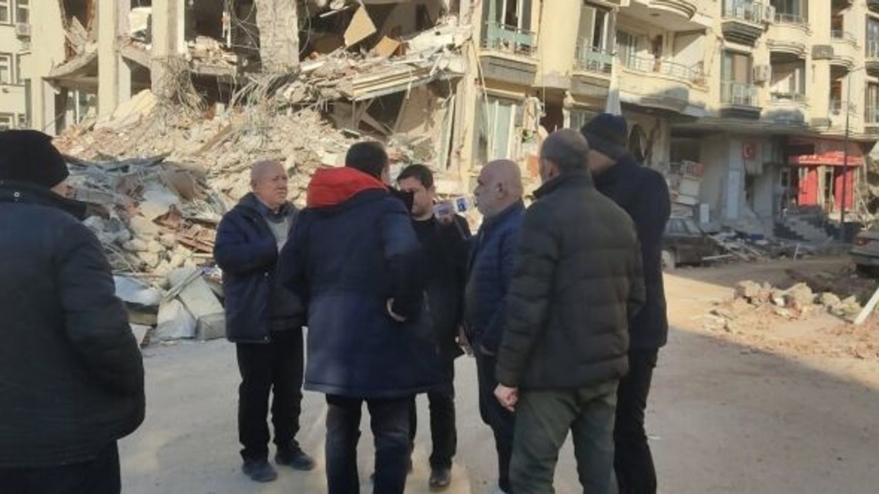 GAZETECİLER FEDERASYONU, "16 MESLEKTAŞIMIZI KAYBETTİK, ENKAZ ALTINDA OLANLAR VAR"