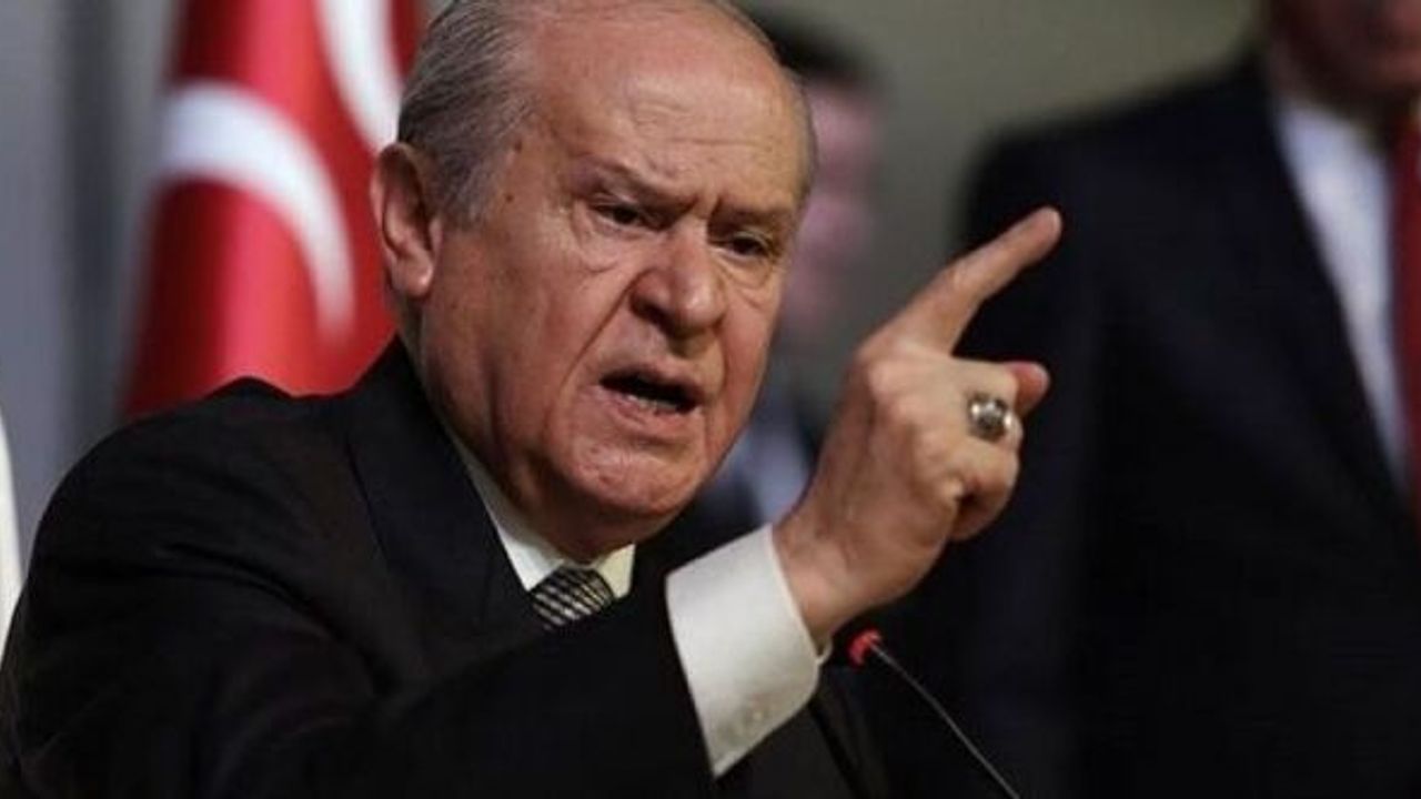 HÜKÜMET İSTİFA PROTESTOLARININ ARDINDAN BAHÇELİ, "MAÇLAR SEYİRCİSİZ OYNANSIN"