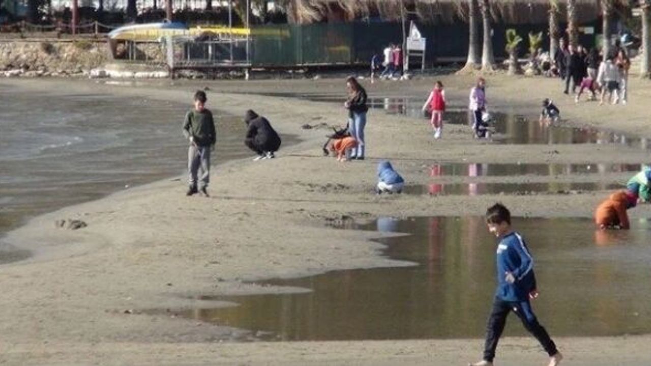 MUĞLA'DA DENİZ 50 METRE ÇEKİLDİ