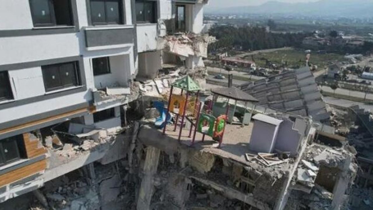 MÜTEAHHİT DEPREM SABAHI KAÇTI! Kolonları kesme sebebi şoke etti