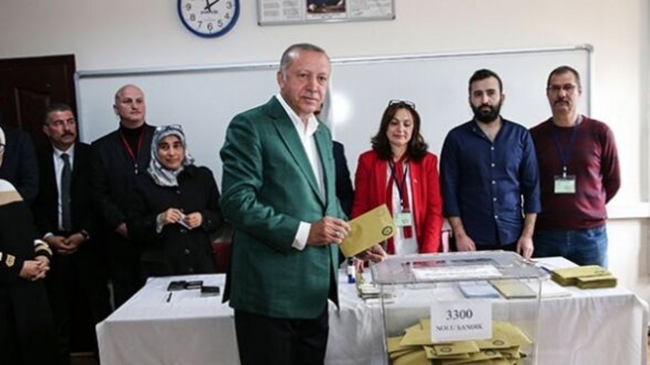 SEÇİMLER HANGİ TARİHTE YAPILACAK ? Erdoğan'a yakın isimler konuştu