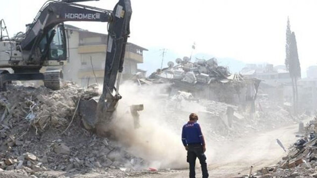 DEPREM BÖLGESİNDE İLK KAZMA YARIN VURULUYOR!