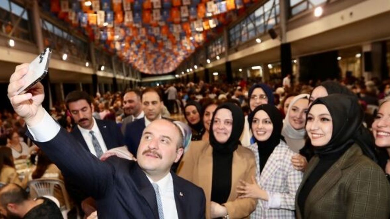 AK PARTİ TEŞKİLATI SON İFTARDA BULUŞTU