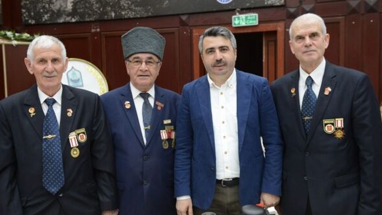 BAŞKAN YILMAZ'IN ŞEHİT AİLELERİ VE GAZİLERLE İFTAR YEMEĞİ
