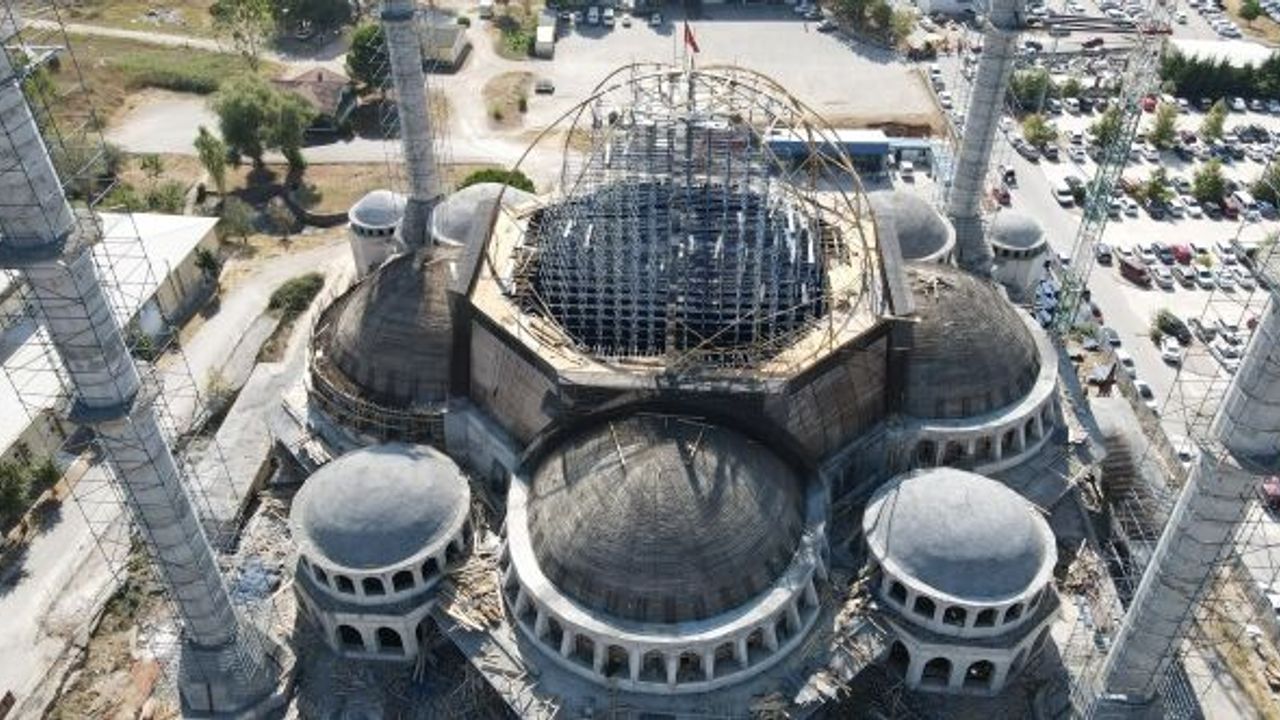 BURSA'DA DEVASA CAMİDE SONA GELİNİYOR