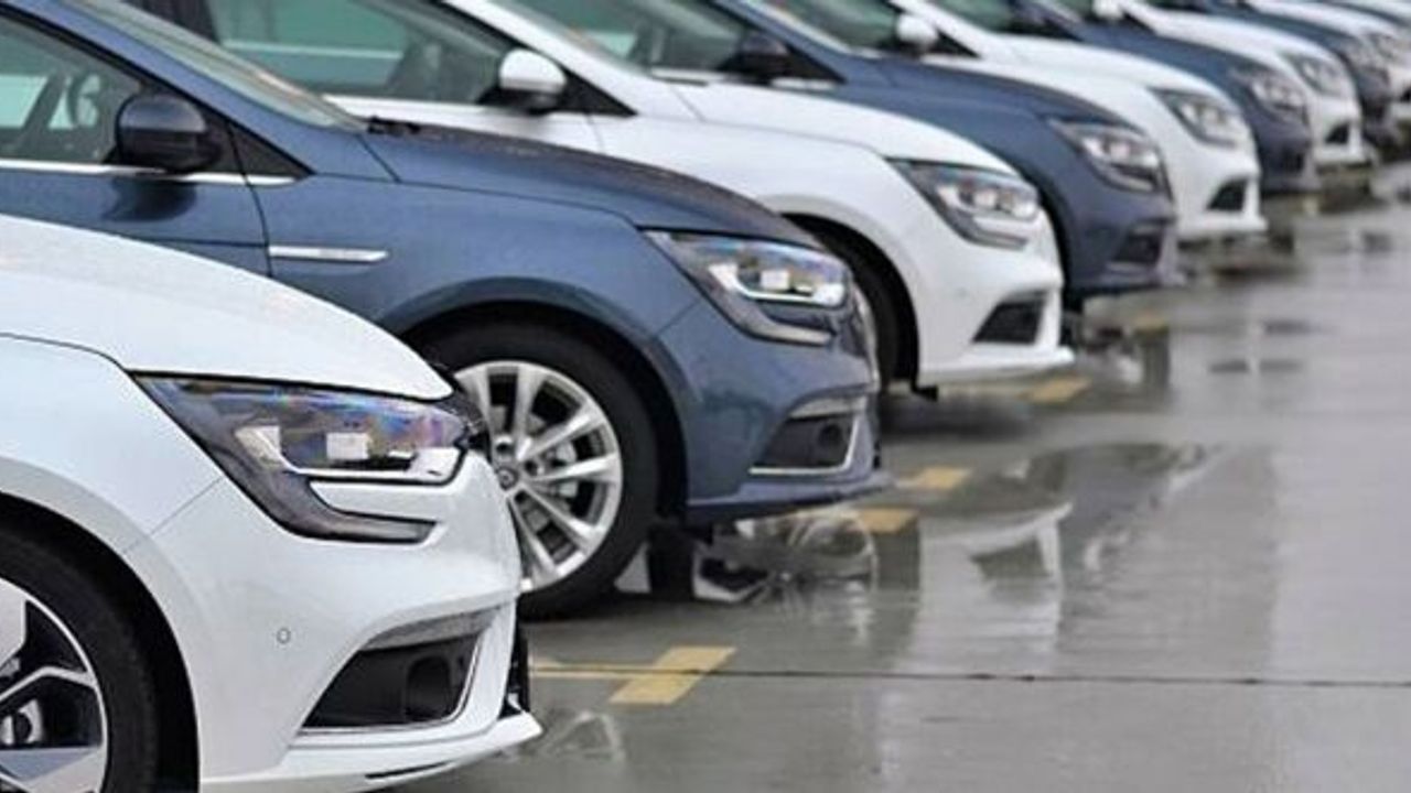 SIFIR OTOMOBİL FİYATLARINDA YÜZDE 20 DÜŞÜŞ OLACAK, BAKAN BOLAT TARİH BİLE VERDİ
