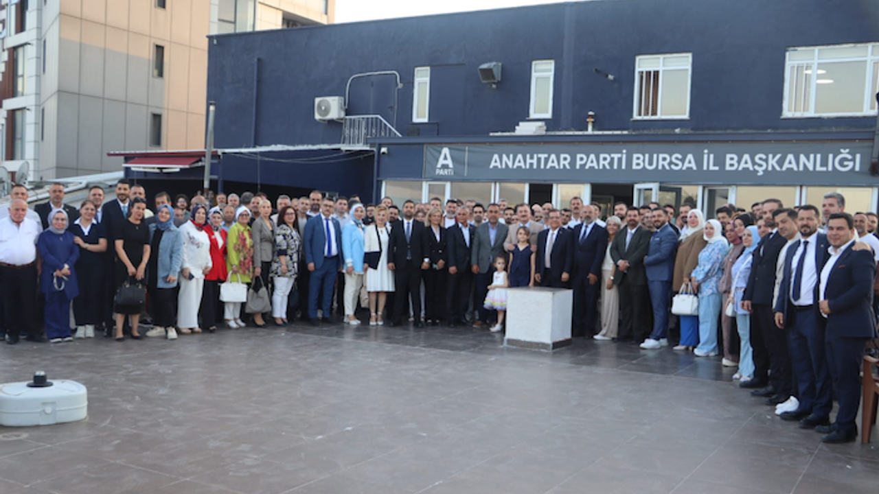 Bursa'da Yeniden Refah’tan Anahtar Parti’ye bir katılım daha
