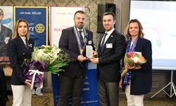 NİLÜFER ROTARY’DE BAŞKANLIK MADALYONU KEREM KAHVECİ’NİN