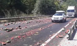 BURSA'DA YOLLAR KARPUZ GÖLÜNE DÖNDÜ: NEDENİNİ BİLEN YOK