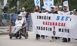 Bursa'da 1 Mayıs'ı işçiler halaylarla kutladı