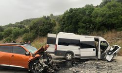 Bursa'da feci kaza: Kazayı bırakıp birbirlerine girdiler