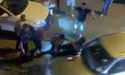 Polisin yakaladığı şüpheliyi korumak için polisleri böyle ezdi