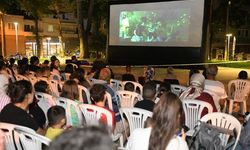 Osmangazi'de sinema gecelerine çocuklardan büyük ilgi