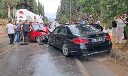 Mercedes ile TOFAŞ kafa kafaya çarpıştı