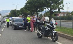 3 otomobil bir birine girdi, 1 bebek ve çocuk yaralandı