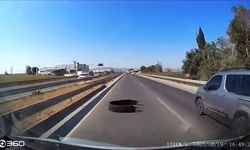 Karayoluna atılan kamyon lastiği kazaya sebep oldu