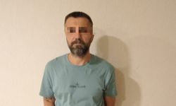 Polisler turist kılığına girdi, aranan şahsı yakaladı