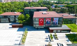 İnegöl Belediyesi'nden bin 500 öğrenciye kırtasiye yardımı