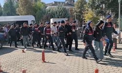 Bursa’da bir kişinin ölümüne 2 kişinin yaralanmasına neden olayda 10 kişi adliyeye sevk edildi