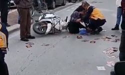Motosiklet yayaya çarptı: 2 yaralı