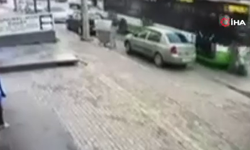 Bursa'da otobüs ve kamyonetin altında kaldılar