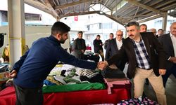 Başkan Yılmaz pazar esnafı ile buluştu