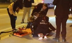 Yolun karşısına geçmeye çalışan yayaya otomobil çarptı