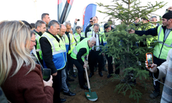 Yeşil Bursa Hedefiyle 15 Bin Fidan Toprakla Buluştu