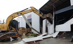 Nilüfer’de 3 yıkım birden