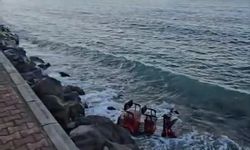 3 tekerlekli elektrikli motosiklet denize uçtu