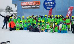 Büyükşehir'le öğrencilerin kayak keyfi