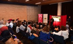 Geleneksel Karagöz Oyunu Osmangazi'de Çocuklarla Hayat Buldu