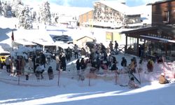 Uludağ rengarenk, sömestr cümbüşü yaşanıyor..