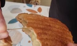 Bursa’da skandal iddia: Sahur hazırlığında ekmeğin içinden yabancı madde çıktı