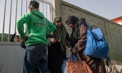 Refah'ın çift yönlü açılışının ilk gününde 12 kişi Mısır'a geçti